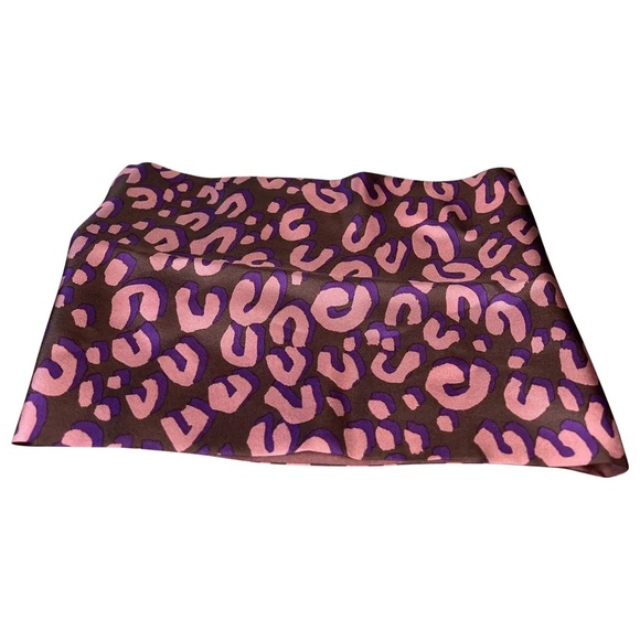 Louis Vuitton Silk Animal Print Snood - Picture 4 of 7